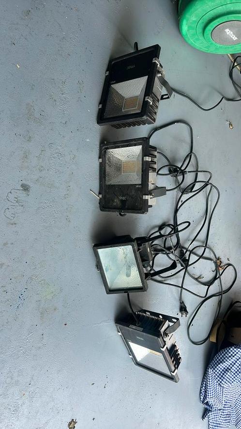 4 bouwlampen, Doe-het-zelf en Verbouw, Bouwverlichting, Gebruikt, 200 tot 500 watt, Ophalen