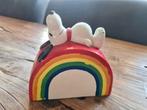 Zeldzame Snoopy regenboog spaarpot, Verzamelen, Spaarpotten, Ophalen of Verzenden, Gebruikt, Steen, Aardewerk of Keramiek, Strip- of Tekenfilmfiguur