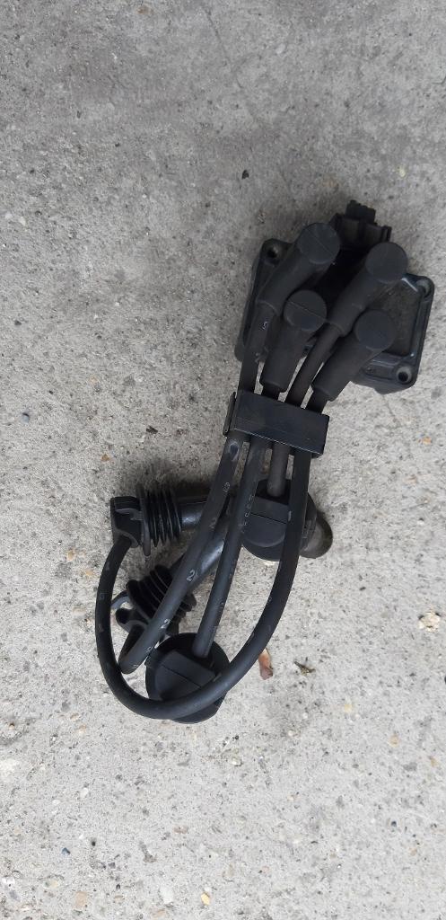 Ontsteking met bougiekabels Fiesta 2004, Auto diversen, Overige Auto diversen, Ophalen of Verzenden