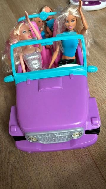 Barbieset met Barbies en auto