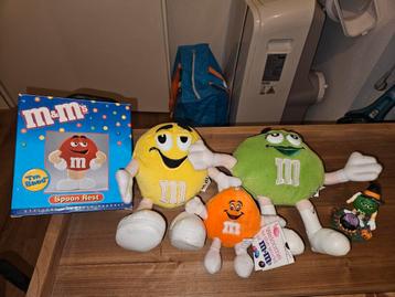 M & M spullen nieuw beschikbaar voor biedingen