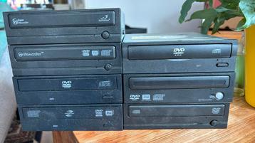 Dvd spelers te koop per stuk of als set beschikbaar voor biedingen