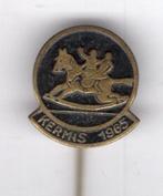 Kermis 1965 draaimolen zwart op koper speldje ( W_223a ), Verzamelen, Speldjes, Pins en Buttons, Verzenden, Nieuw, Merk, Speldje of Pin