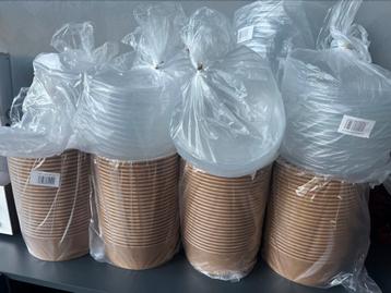 200 bakken + deksels 1300 ml beschikbaar voor biedingen