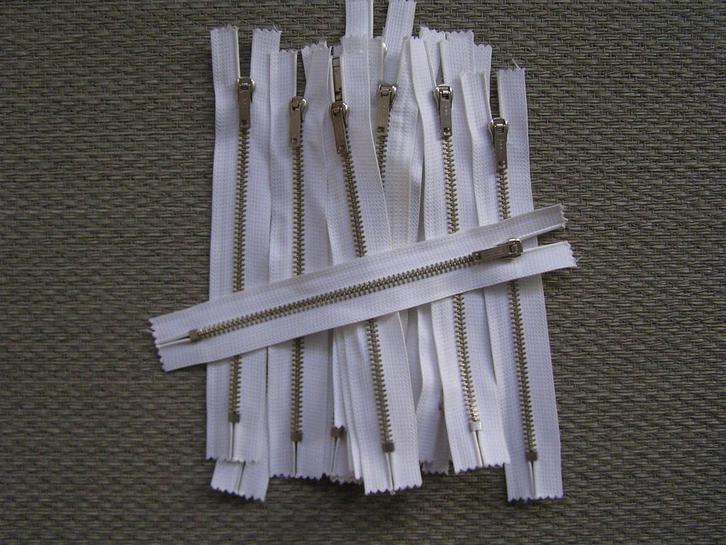 Diverse korte ritsen., Hobby en Vrije tijd, Naaien en Fournituren, Nieuw, Rits of Sluiting, Ophalen of Verzenden