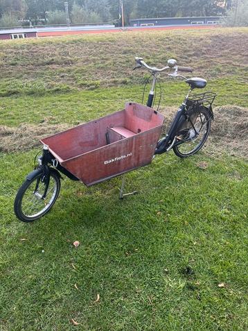 Zeer degelijke bakfiets beschikbaar voor biedingen