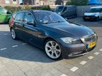 Hele nette en volle BMW 330xi met adaptive cruise control!, Automaat, 750 kg, 258 pk, Navigatiesysteem
