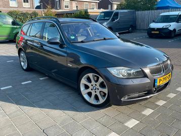 Hele nette en volle BMW 330xi met adaptive cruise control! beschikbaar voor biedingen