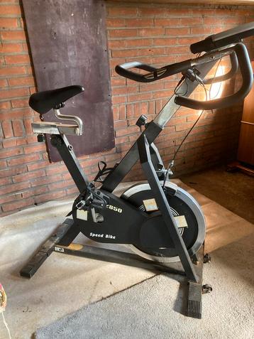 Spinningfiets beschikbaar voor biedingen