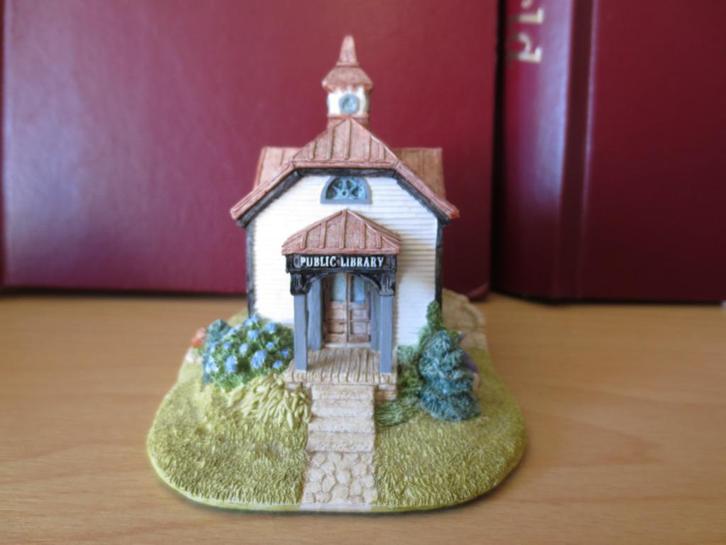 Lilliput Lane - Small Town Library, Verzamelen, Beelden en Beeldjes, Zo goed als nieuw, Overige typen, Ophalen of Verzenden
