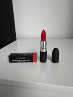 MAC Powder Kiss Lipstick - Shocking Revelation, Sieraden, Tassen en Uiterlijk, Nieuw, Make-up, Ophalen of Verzenden, Lippen