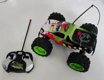 Op afstand bestuurbare monstertruck beschikbaar voor biedingen