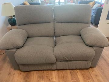 Two seater manual recliner beschikbaar voor biedingen
