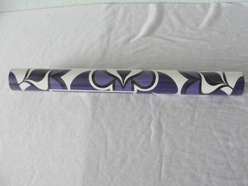 Vintage rol behang Superfresco Easy met paarse bloem en zwar beschikbaar voor biedingen