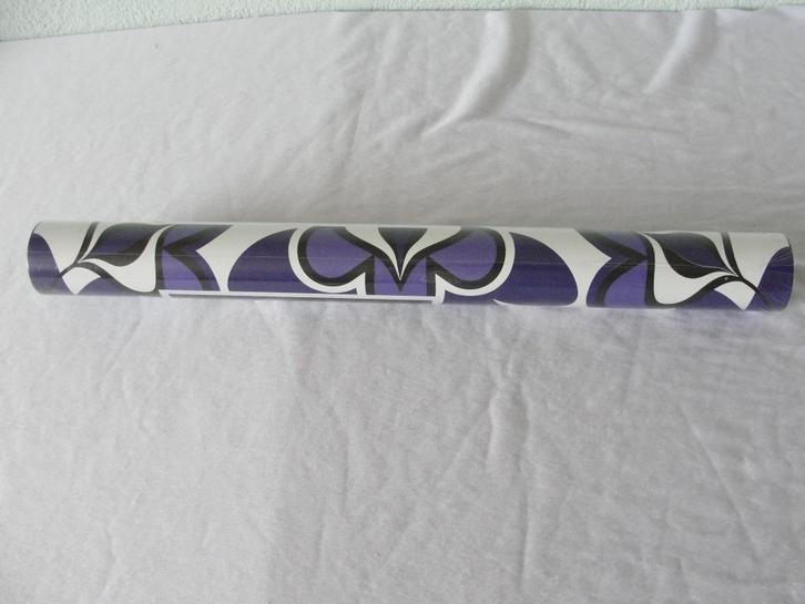 Vintage rol behang Superfresco Easy met paarse bloem en zwar, Huis en Inrichting, Stoffering | Behang, Wit, Zwart, Paars, minder dan 10 m²