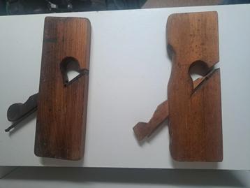 2 antieke handschaven beschikbaar voor biedingen