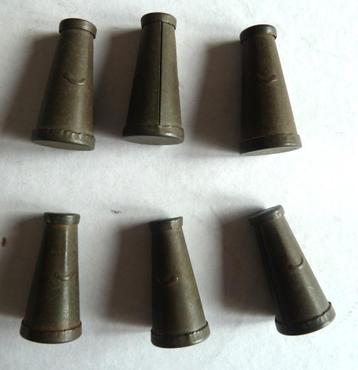 6 antieke blikken melkbusjes Hornby ? Triang ? beschikbaar voor biedingen