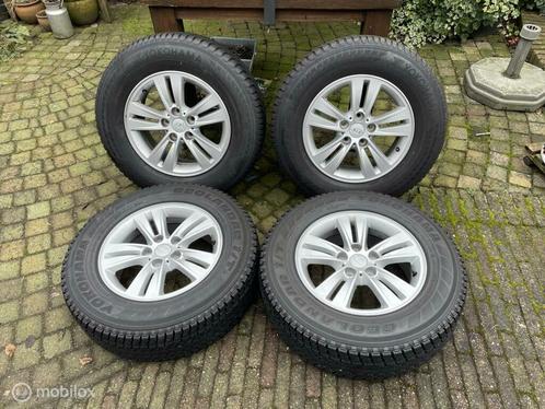Lichtmetalen velgen set Kia Sportage winter 215 70 R16, Auto-onderdelen, Banden en Velgen, Banden en Velgen, Winterbanden, 16 inch
