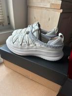 UGG M CA78 TASMAN maat 42, Ophalen of Verzenden, Zo goed als nieuw, Pantoffels of Sloffen