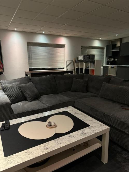 Zeer mooie woonruimte 2 kamers 90m2 Zaanstad/Wormerveer, Huizen en Kamers, Huizen te huur, Amsterdam, Bovenwoning, Direct bij eigenaar