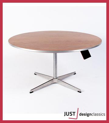 Fritz Hansen Circular Koffie Tafel Walnoot 90cm Nieuwstaat beschikbaar voor biedingen