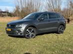 Volkswagen Tiguan 1.5 TSI ACT 150pk DSG 2020 Grijs, Auto's, Stof, 4 cilinders, USB, 75 €/maand