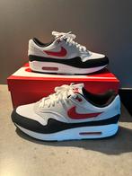 Nike air Max 1 Chili 2.0 44.5, Kleding | Heren, Schoenen, Ophalen of Verzenden, Zo goed als nieuw, Overige kleuren