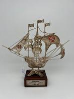 Filigrein zilveren miniatuur van een zeilboot uit Portugal., Antiek en Kunst, Verzenden