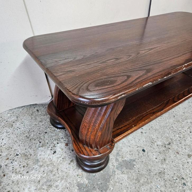 robuuste donkerhouten salontafel met onderblad, Huis en Inrichting, Tafels | Salontafels, Gebruikt, Minder dan 50 cm, 50 tot 100 cm