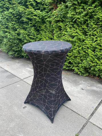 4 Statafels beschikbaar voor biedingen