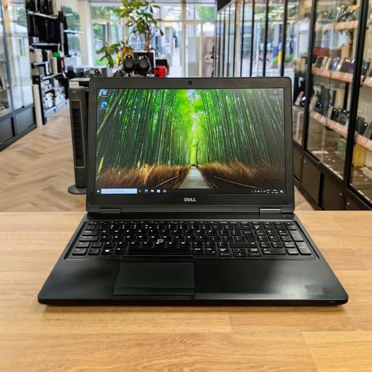 Dell Latitude 5580 Intel Core i5 256GB SSD 8GB Windows 10, Computers en Software, Windows Laptops, Zo goed als nieuw