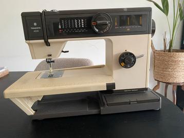 Husqvarna 4520 Vintage Naaimachine - Duitsland Made beschikbaar voor biedingen