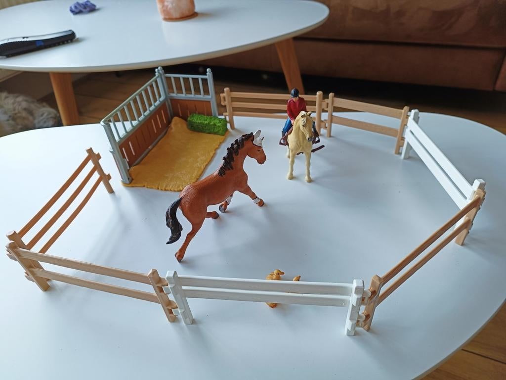 Schleich Paarden met stal, Ophalen, Zo goed als nieuw, Jongen of Meisje
