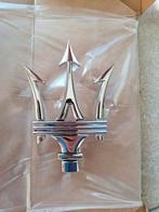 Maserati  embleem  drie tand nummer  670005377, Ophalen of Verzenden, Nieuw, Maserati