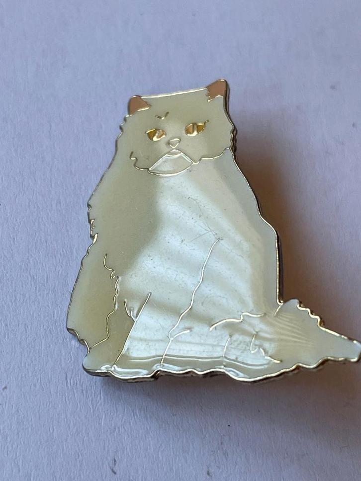 Broche Kat, Pers, merk Atlas, Sieraden, Tassen en Uiterlijk, Broches, Gebruikt, Brons, Goud, Minder dan 4 cm, Ophalen