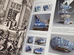 Koninklijk blauw, het mooiste Delfts aardewerk, Antiek en Kunst, Antiek | Wandborden en Tegels, Ophalen of Verzenden