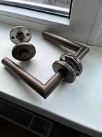 3x Deurkrukken 2x V/B Sluiting, Ophalen of Verzenden, Zo goed als nieuw, Klink of Kruk