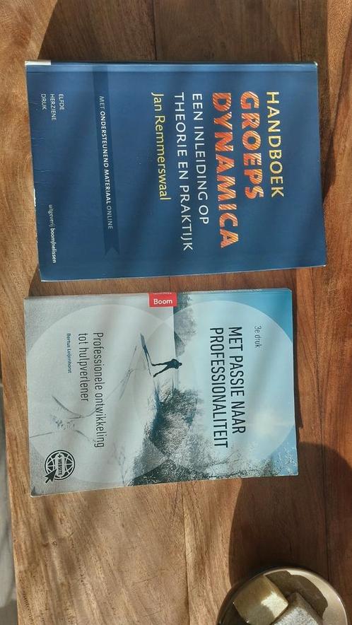 Handboek groepsdynamica en met passie naar professionaliteit, Boeken, Wetenschap, Zo goed als nieuw, Sociale wetenschap, Ophalen of Verzenden