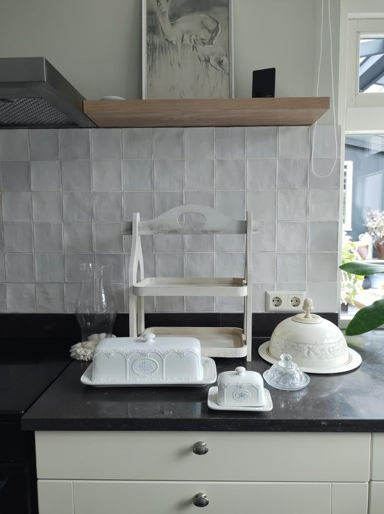 Brocante set: botervloot, kaasstolp en etagère, Ophalen of Verzenden