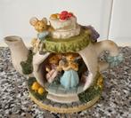Beeldje, theepot met muisjes, Ophalen of Verzenden, Gebruikt