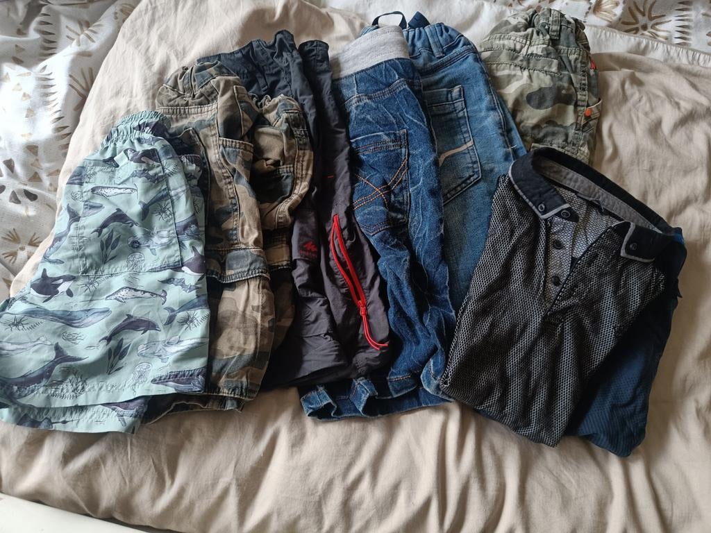 146/152 Korte broeken, zwembroek , tshirts, Kinderen en Baby's, Kinderkleding | Maat 146, Ophalen, Zo goed als nieuw, Jongen, Broek