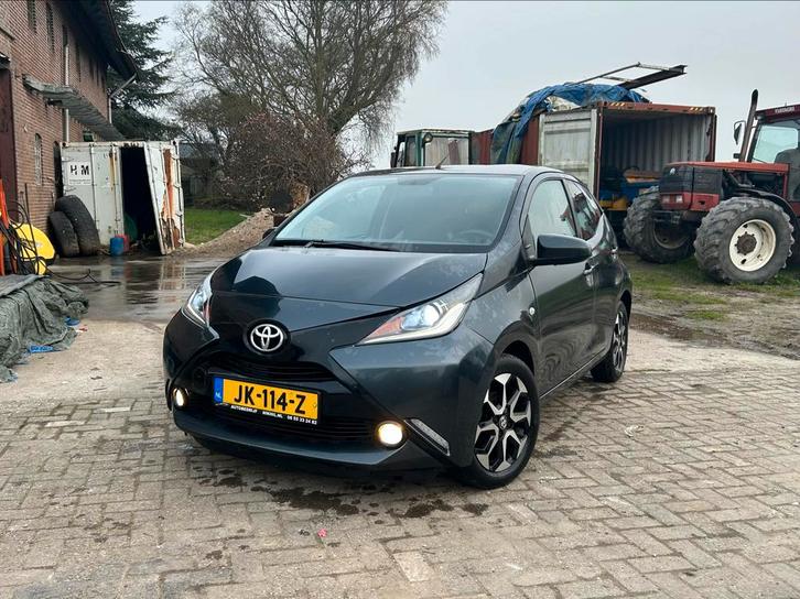 Toyota Aygo | NAP | 2016 | Airco | multimedia | Grijs, Auto's, Toyota, Particulier, Aygo, Benzine, B, Hatchback, Handgeschakeld