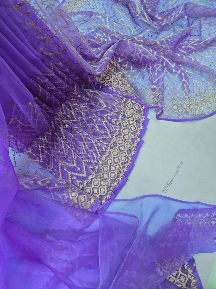 Prachtige paarse Indiase sari zonder blouse, Kleding | Dames, Overige Dameskleding, Nieuw, Ophalen of Verzenden