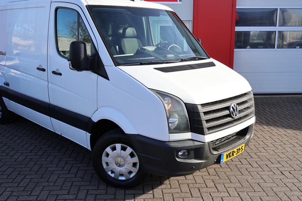Volkswagen Crafter 35 2.0 TDI L2H2 BM | PDC | Trekhaak | Air, Auto's, Bestelauto's, Electronic Stability Program (ESP), Gebruikt