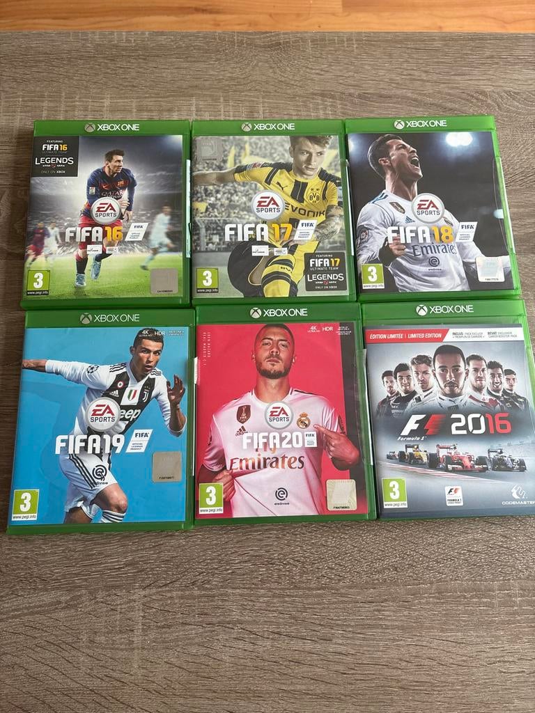 FIFA 16-20 & F1 2016 Xbox One (incl. aankoopbonnen), Ophalen of Verzenden, Zo goed als nieuw, Eén computer, Sport