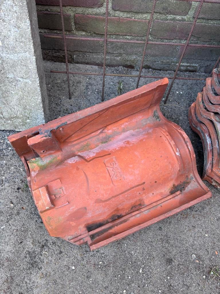 Dakpannen - rood, diverse maten, Doe-het-zelf en Verbouw, Dakpannen en Dakbedekking, Gebruikt, Dakpannen, Steen of Klei, Rood