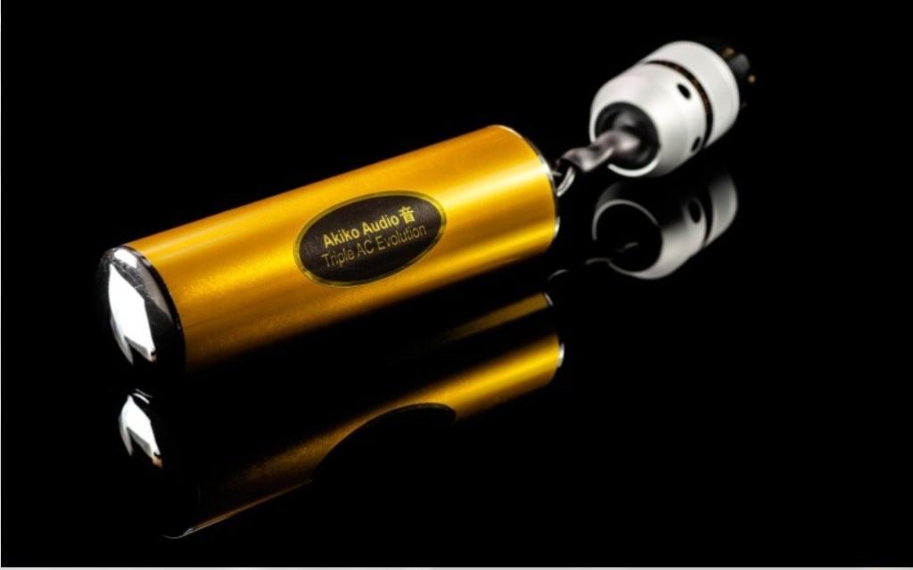 Akiko Audio Triple AC Evolution - Audiofiele Netfilter, Ophalen of Verzenden, Zo goed als nieuw
