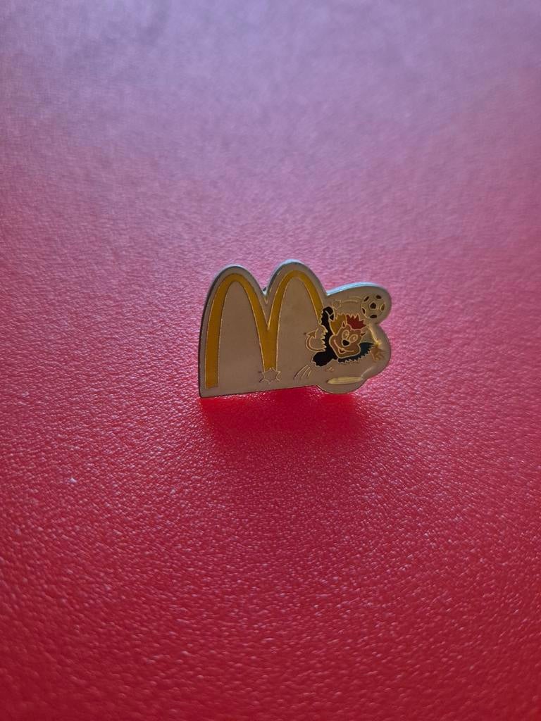 McDonald's pin met figuurtje, Verzamelen, Speldjes, Pins en Buttons, Ophalen of Verzenden, Nieuw