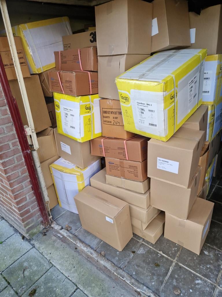 Restpartij asbestgoederen asbest benodigdheden garage vol, Ophalen, Nieuw