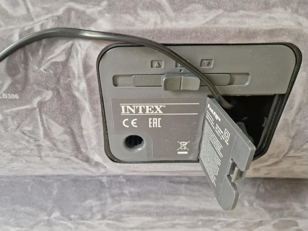 groot 2 pers luchtbed zelf opblaasbaar., Ophalen of Verzenden